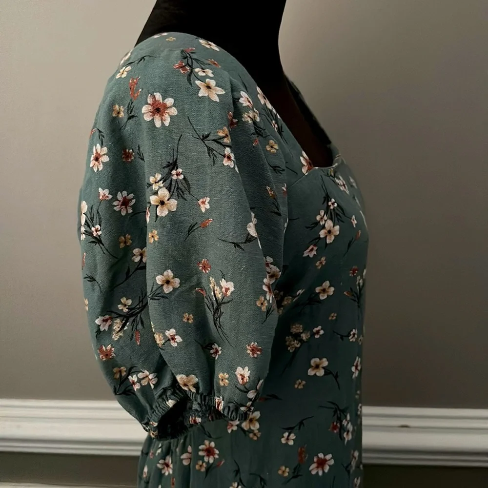 Just Found Floral Sage Green Cottage-core midi dress. NWT 🌿 - Picture 6 of 11